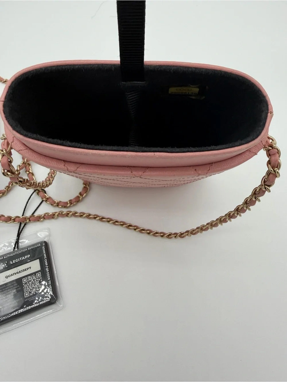 CHANEL Quilted Leather Crossbody Phone Bag in Dusty Pink with Gold Hardware